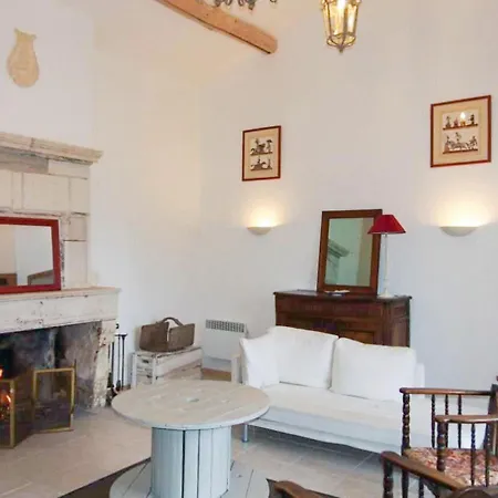 Maison De 6 Chambres A Saint Fort Sur Gironde Avec Jardin Amenage Et Wifi A 20 Km De La Plage